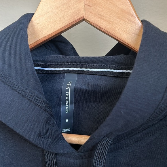 NWOT Ten Thousand Black Midweight Tech Hoodie Size Small (Pullover) - Picture 7 of 9